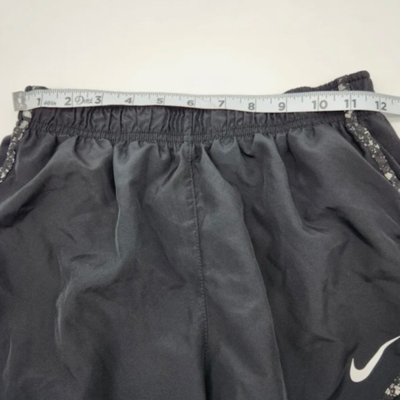 Nike Short - Picture 7 of 9